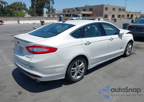 2016 Ford Fusion Energi Titanium из США, поврежденный, VIN 3FA6P0SU1GR116118